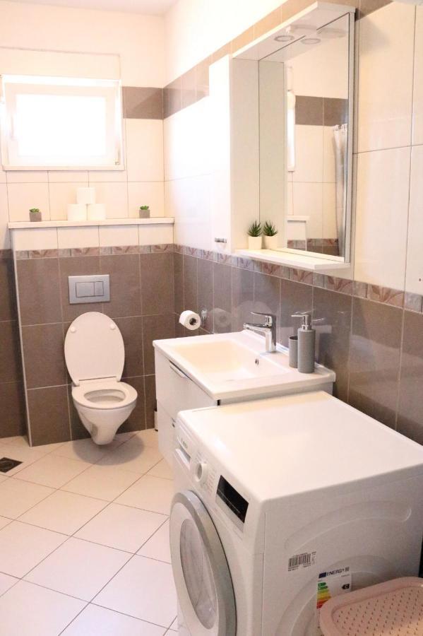 Lucija Apartment สปลิท ภายนอก รูปภาพ